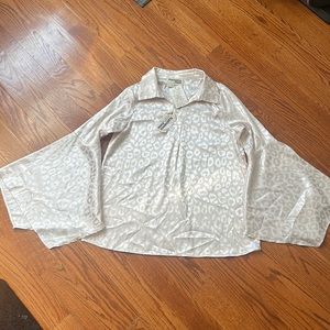 Small Savanna Jane Cheetah Print Cream Blouse with Flared Sleeves New with Tags
